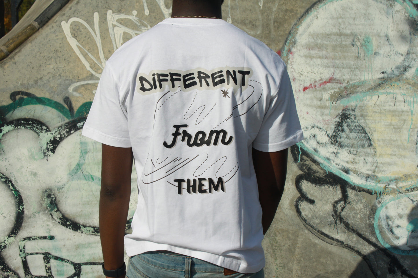 T-shirt SATURNE - Real Different Collection
